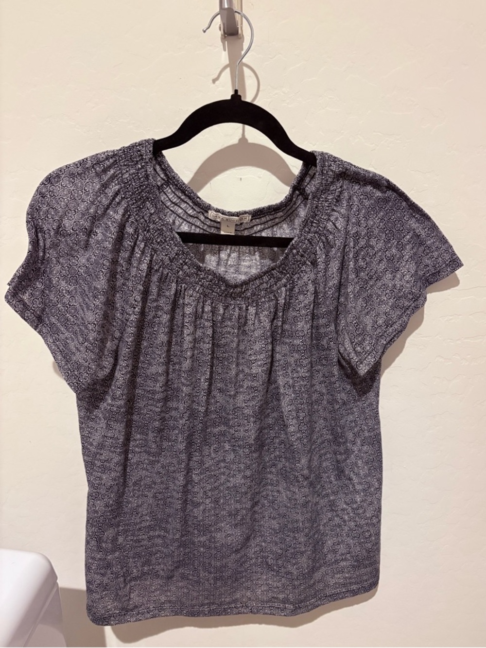 Dana Buchman Gray Smocked Neck Short Sleeve Blouse